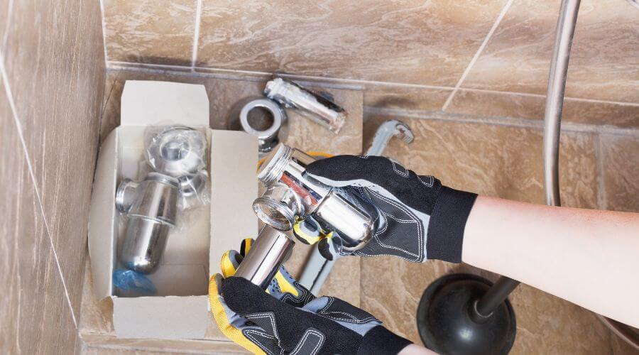 Professional gutter cleaning in Raymondville, TX